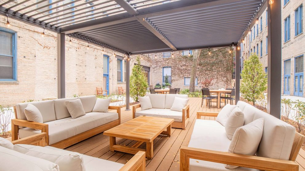Cobblersquarelofts outdoor lounge 2