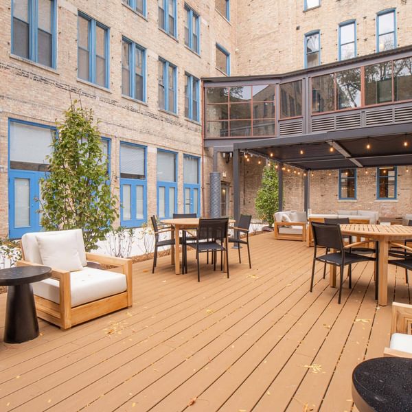 Cobblersquarelofts outdoor lounge 3