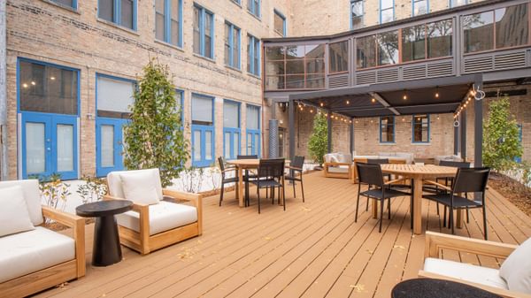 Cobblersquarelofts outdoor lounge 3